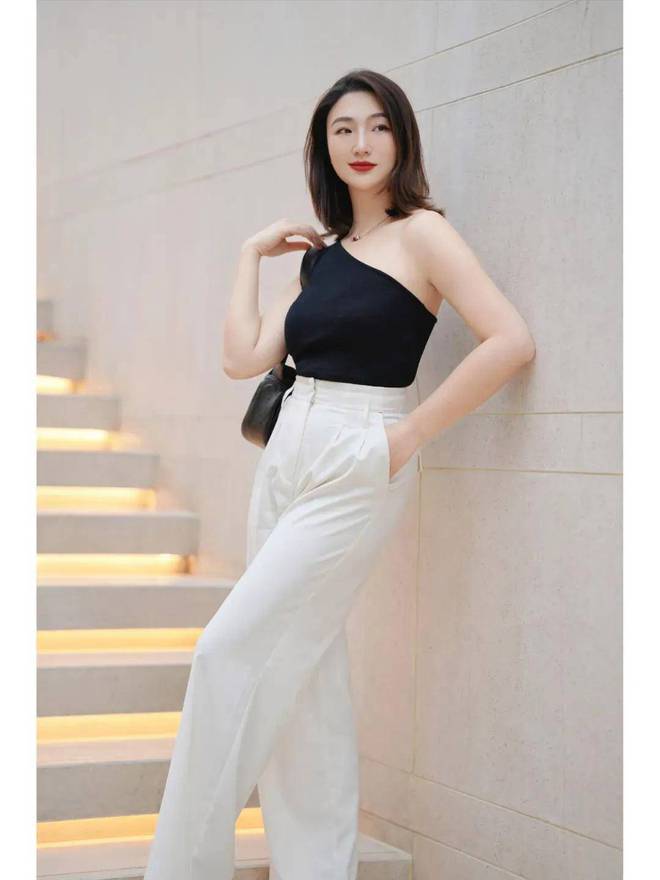 自己的服装风格与搭配技巧瓦力娱乐棋牌如何选择适合(图4)