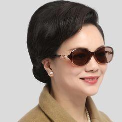 打扮：衣服不选艳色、少戴金饰更显年轻瓦力游戏app这才是中老年女人该有的(图28)