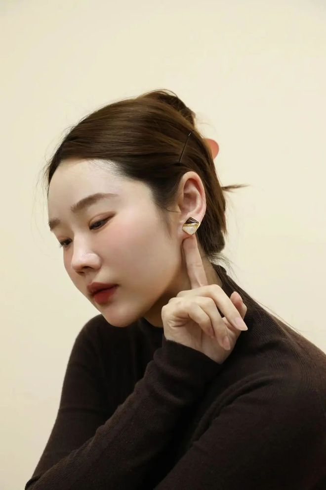富贵耳环惊艳住了谁戴都好看！瓦力棋牌游戏被这10对中古(图2)