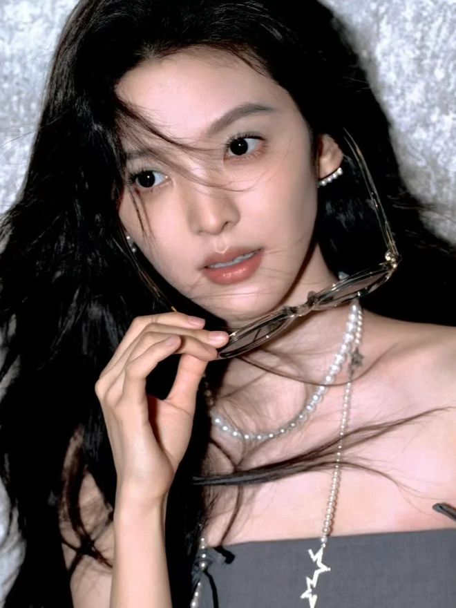 火的珍珠单品照着搭好看又气质瓦力棋牌试玩被张曼玉、倪妮带(图11)